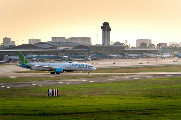 Unleash Your Culinary Curiosity: Hands-On British Sausage Making Workshops for Intrepid Travelers